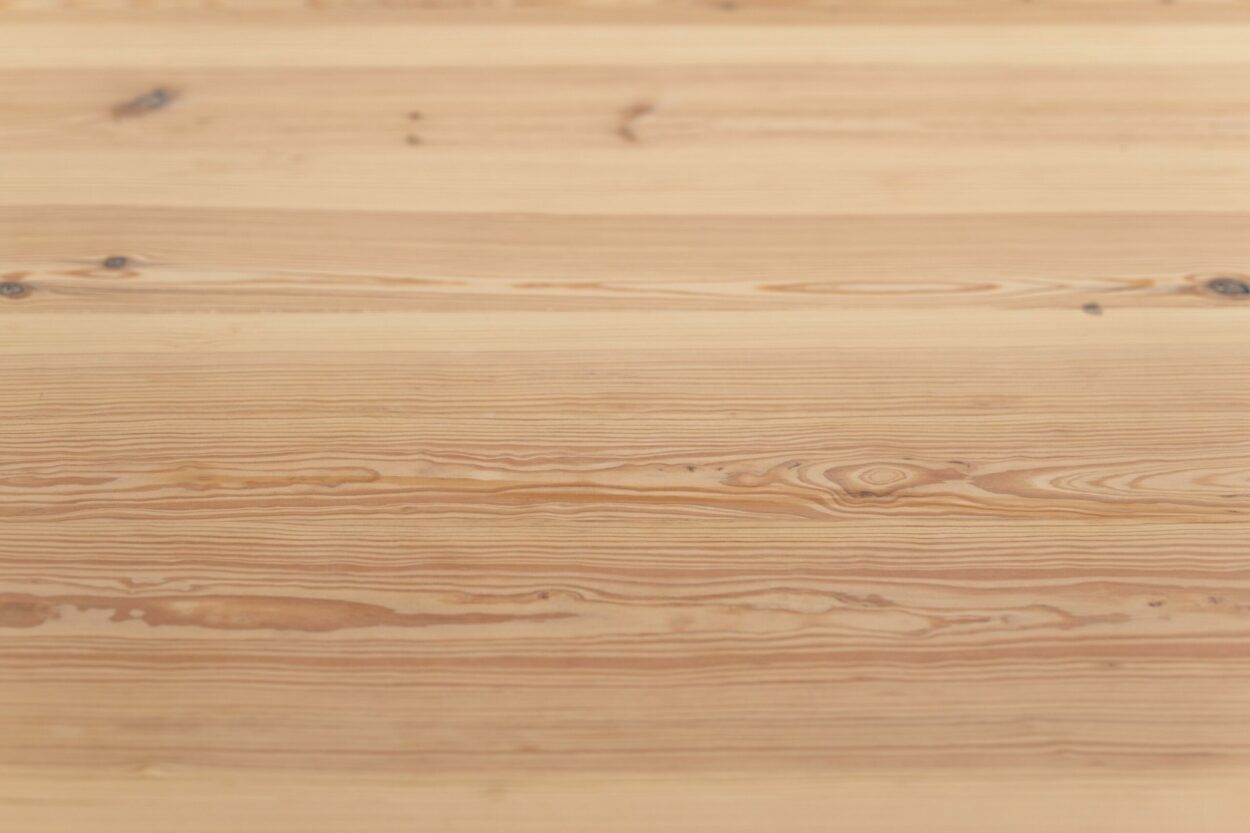 Montana Dining Table Heart Pine Snow Under Bevel 1